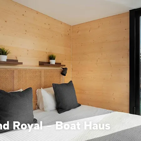 Boat Haus - Casas Flotantes Frente A Gibraltar Botel 3*