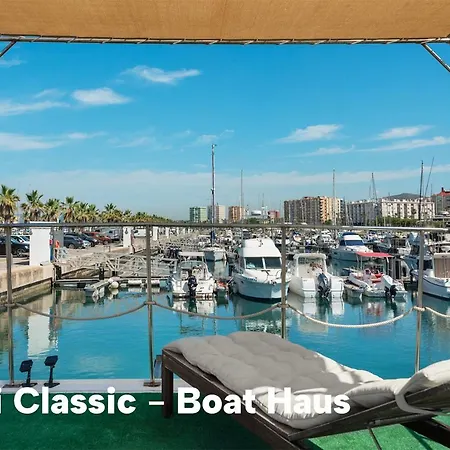 Boat Haus - Casas Flotantes Frente A Gibraltar Ла-Линеа-де-ла-Консепсьон