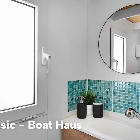 Ботель Boat Haus - Casas Flotantes Frente A Gibraltar Ла-Линеа-де-ла-Консепсьон