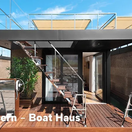 Boat Haus - Casas Flotantes Frente A Gibraltar