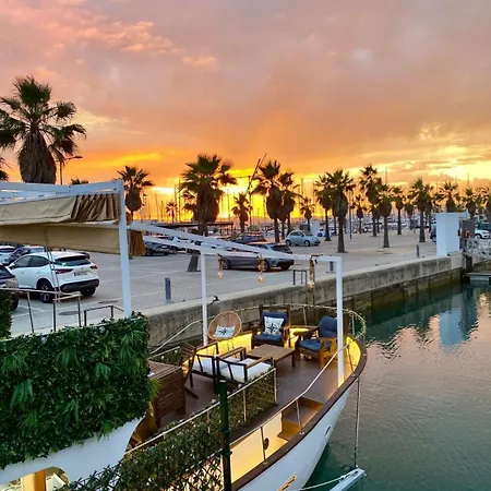 Boat Haus - Casas Flotantes Frente A Gibraltar Botel