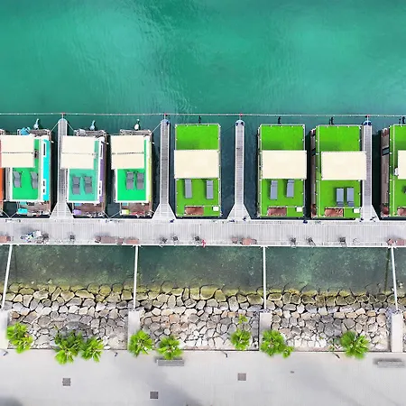 Boat Haus - Casas Flotantes Frente A Gibraltar