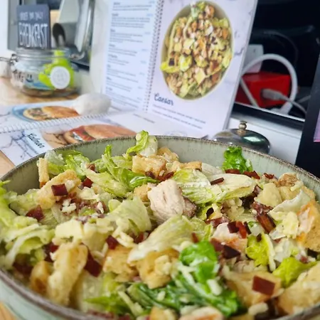 Boat Haus - Casas Flotantes Frente A Gibraltar 3*