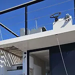 Boat Haus - Casas Flotantes Frente A Gibraltar Πλωτό κατάλυμα La Línea de la Concepción