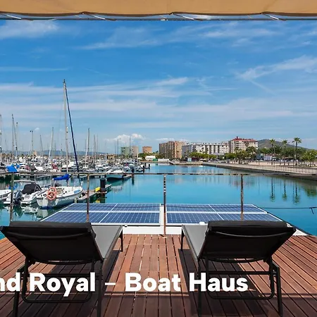 Boat Haus - Mediterranean Experience Hotel en barco