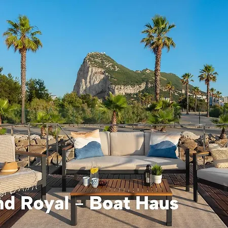 Boat Haus - Mediterranean Experience La Línea de la Concepción