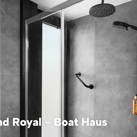 Hotel en barco Boat Haus - Mediterranean Experience 3*