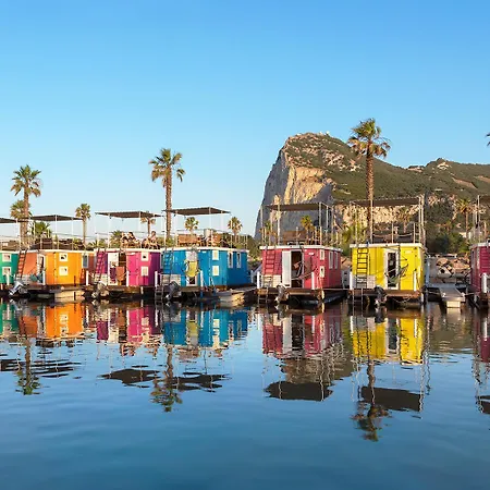 Hotel en barco Boat Haus - Mediterranean Experience 3*