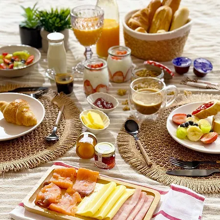 Boat Haus - Mediterranean Experience 3* La Línea de la Concepción