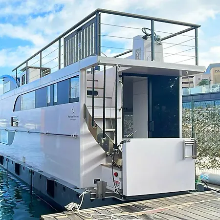 Boat Haus - Casas Flotantes Frente A Gibraltar