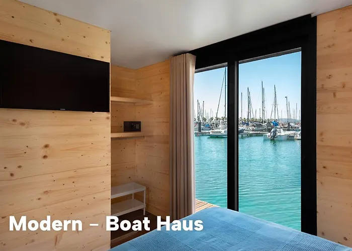 Boat Haus - Casas Flotantes Frente A Gibraltar Botel