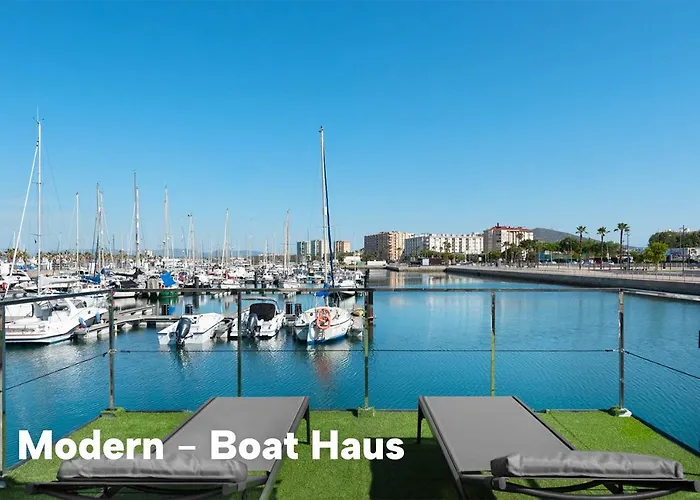 Boat Haus - Casas Flotantes Frente A Gibraltar 3* La Línea de la Concepción