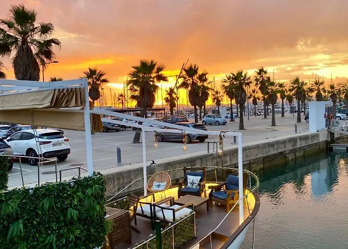 Boat Haus - Casas Flotantes Frente A Gibraltar Botel