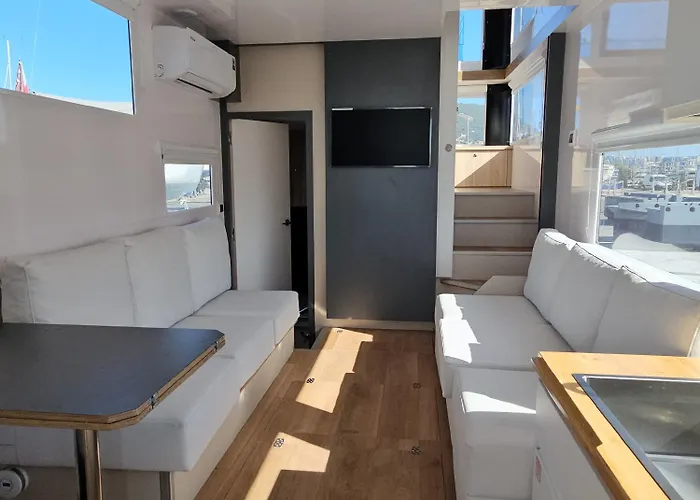 Botel Boat Haus - Casas Flotantes Frente A Gibraltar 3*
